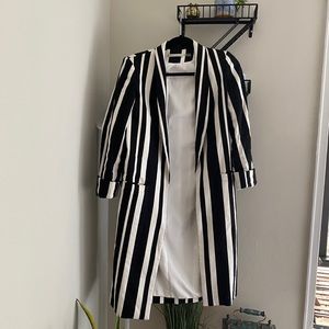 ALICE + OLIVIA long striped blazer!